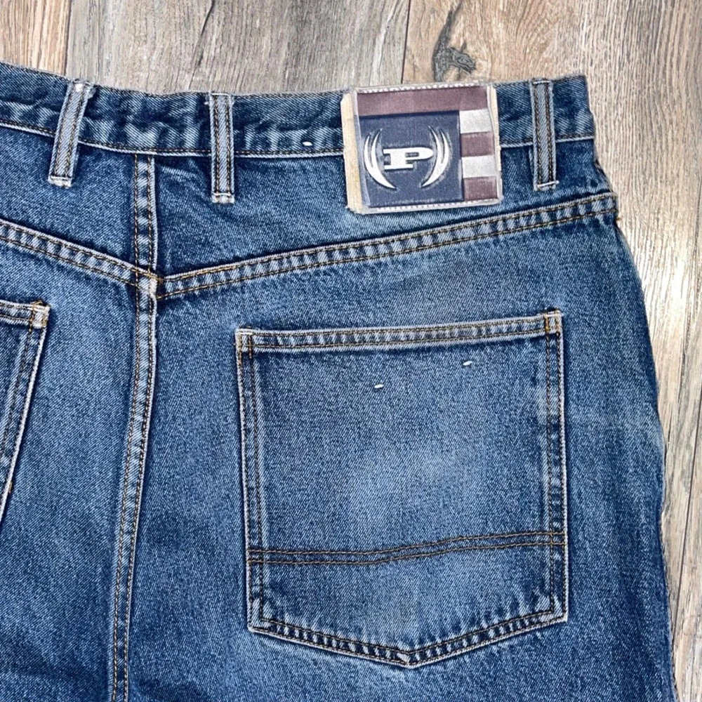 Phat Farm has wear